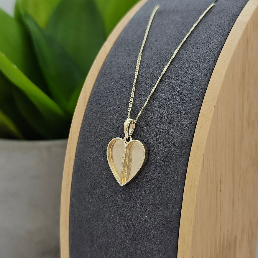 Keepsake Gold heart necklace