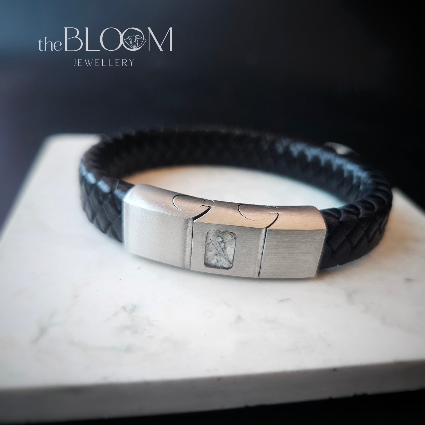 bracelet with ashes