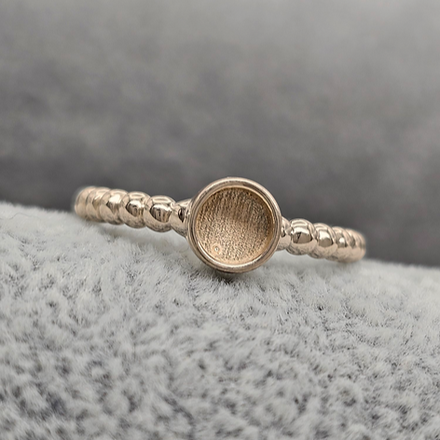 sentimental gold ring