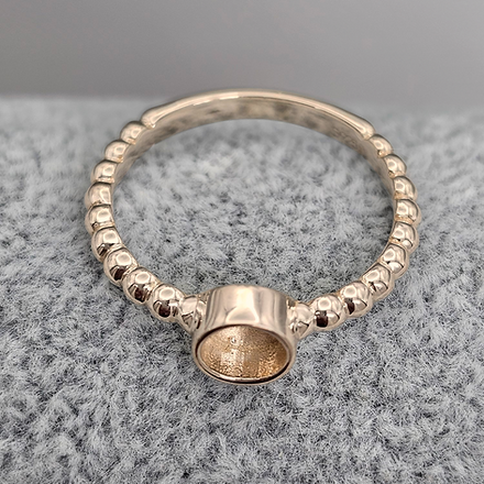 gold memorial ring