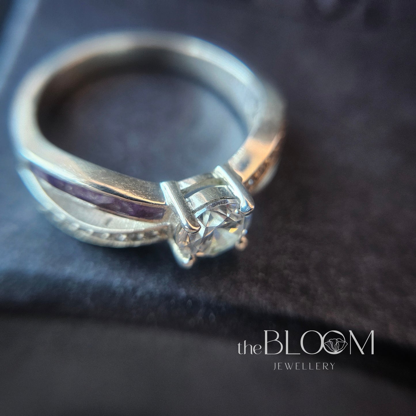 keepsake ring with ashes