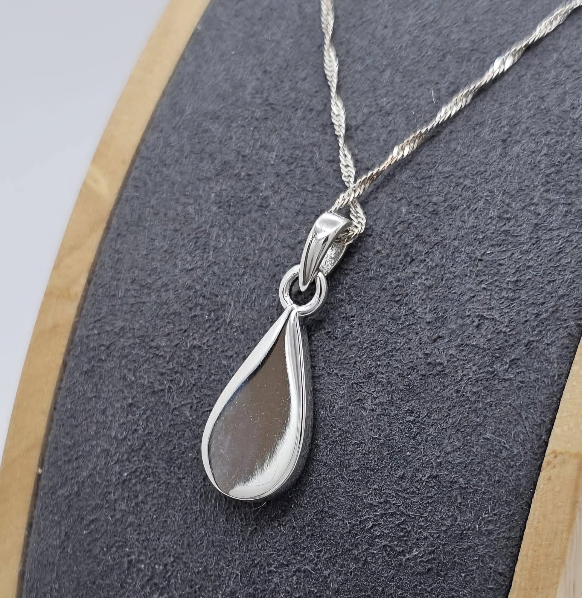 droplet silver pendant