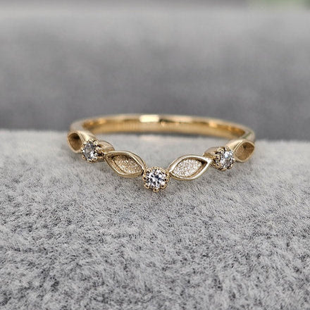 elegant gold keepsake ring