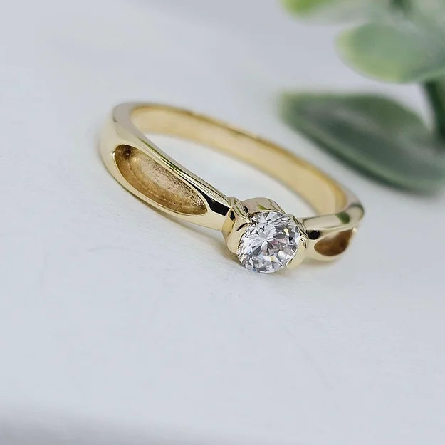 elegant memorial ring
