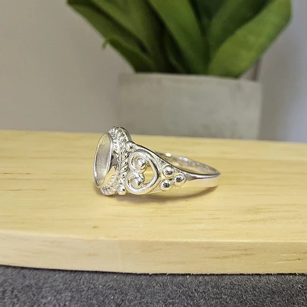 filigree keepsake ring