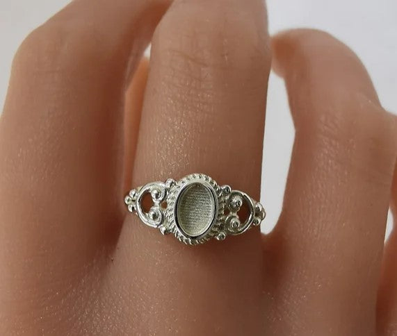 filigree keepsake ring