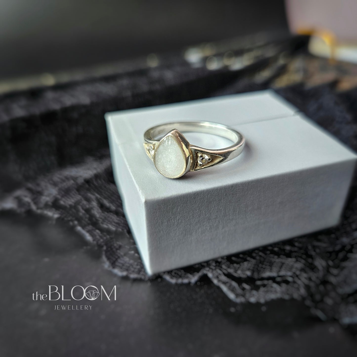 Memorial Ashes Teardrop Gems Ring