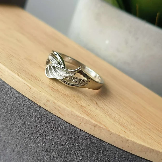 ring with cremation ashes