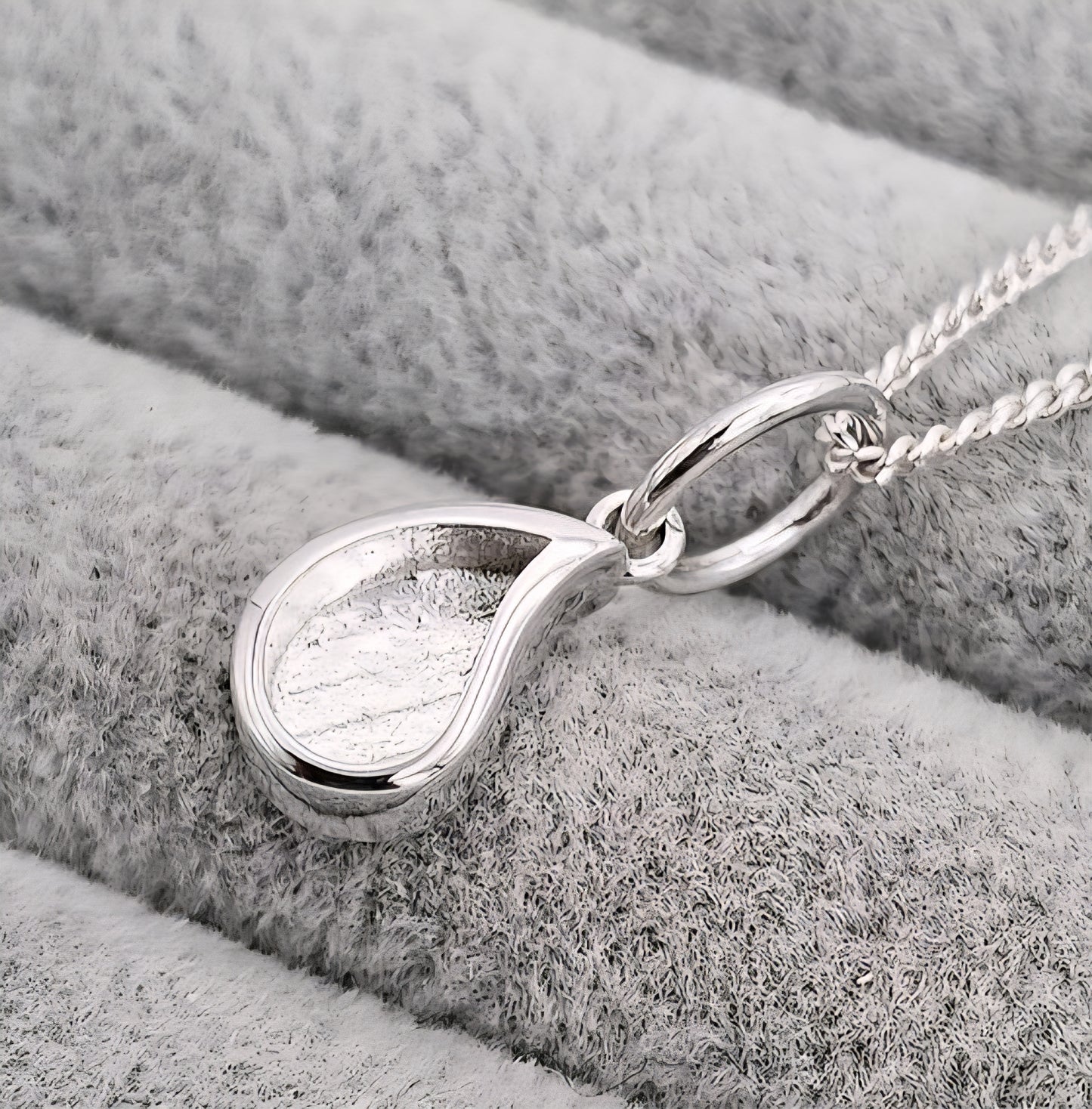 Milkdrop Necklace