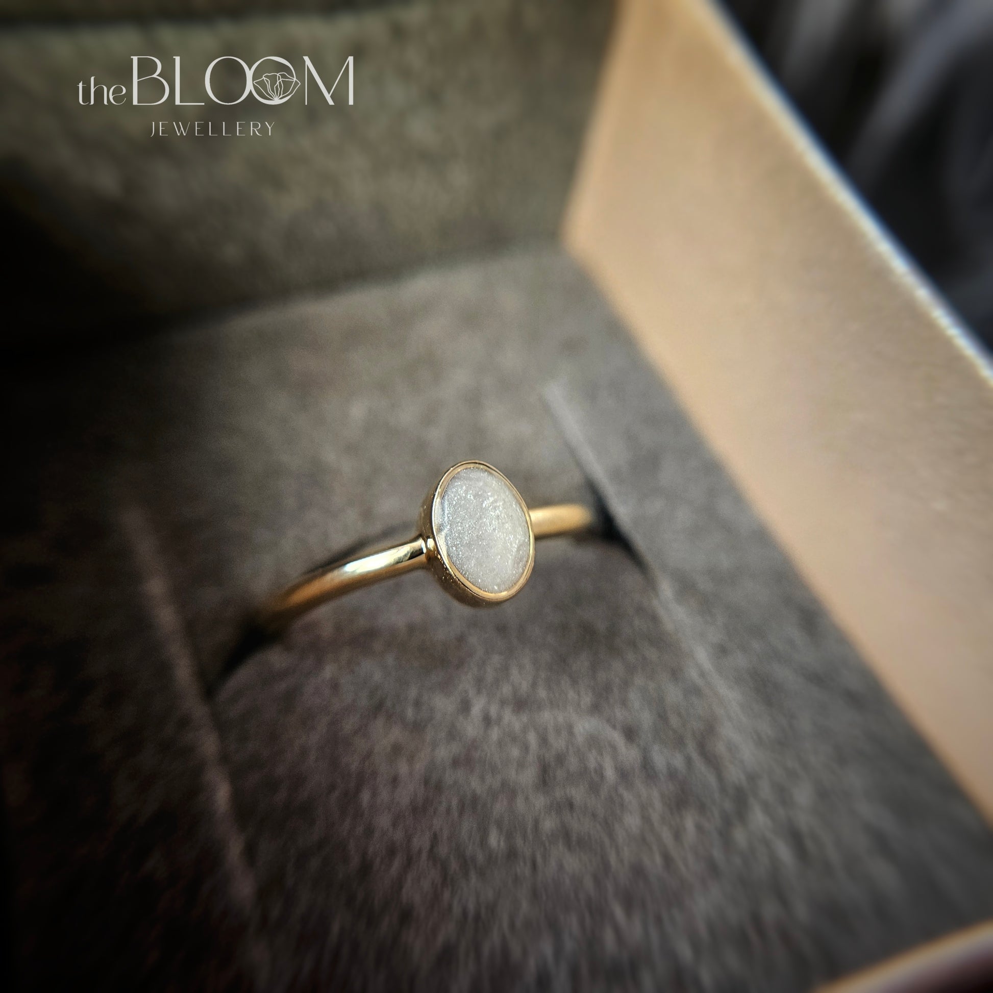 simple gold ring for ashes