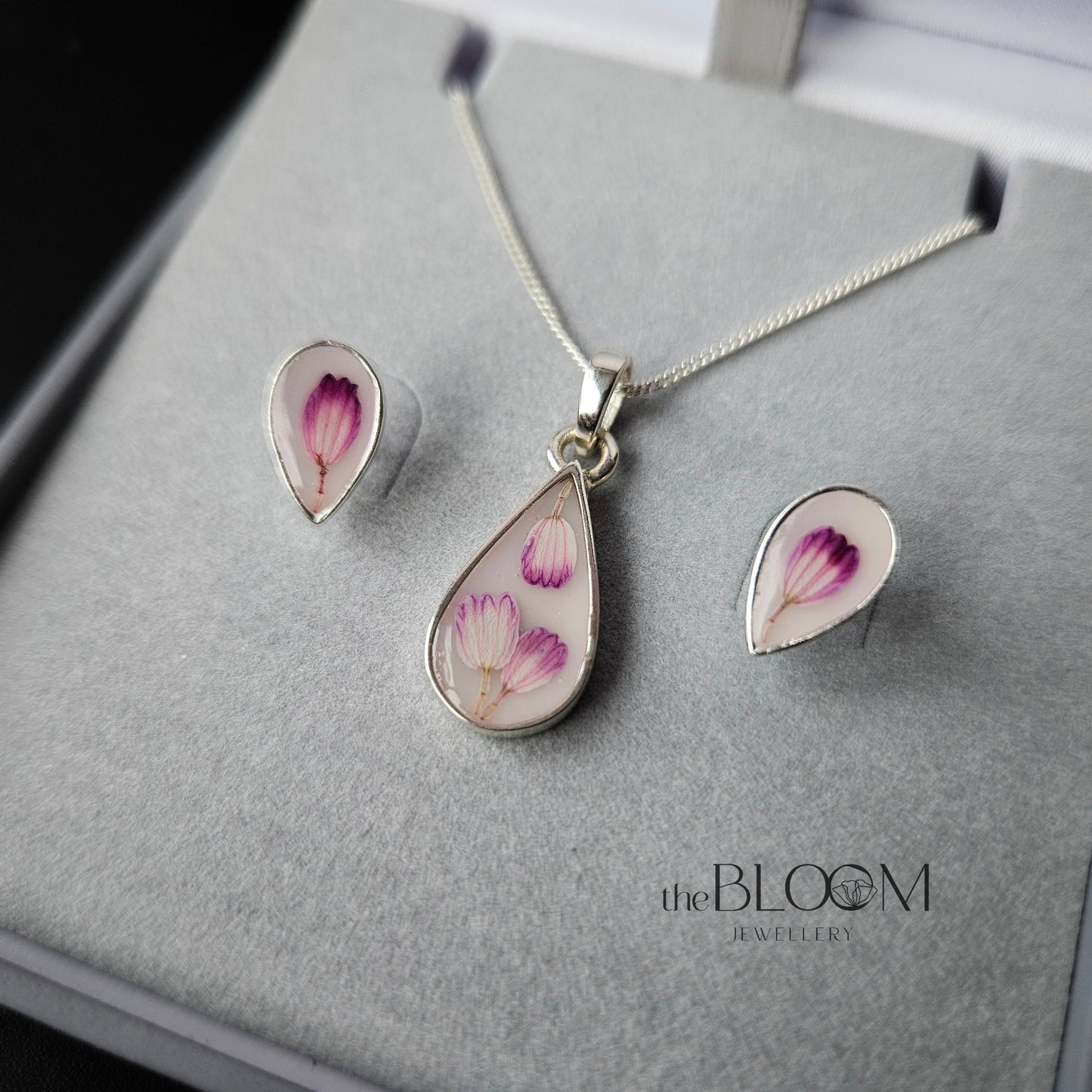 teardrop necklace with breastmilk