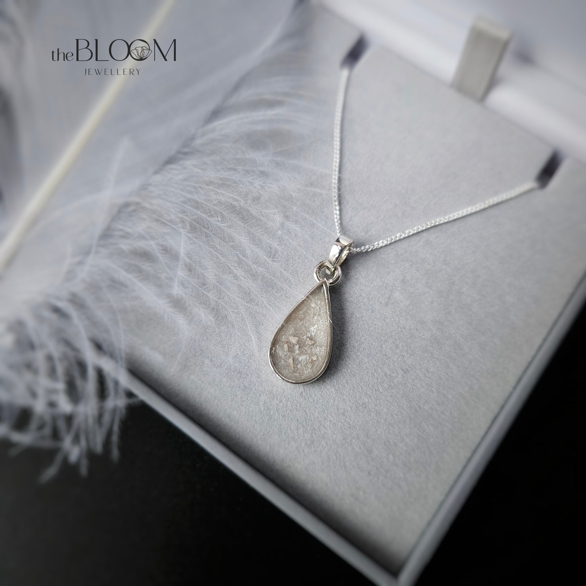 droplet pendant with ashes