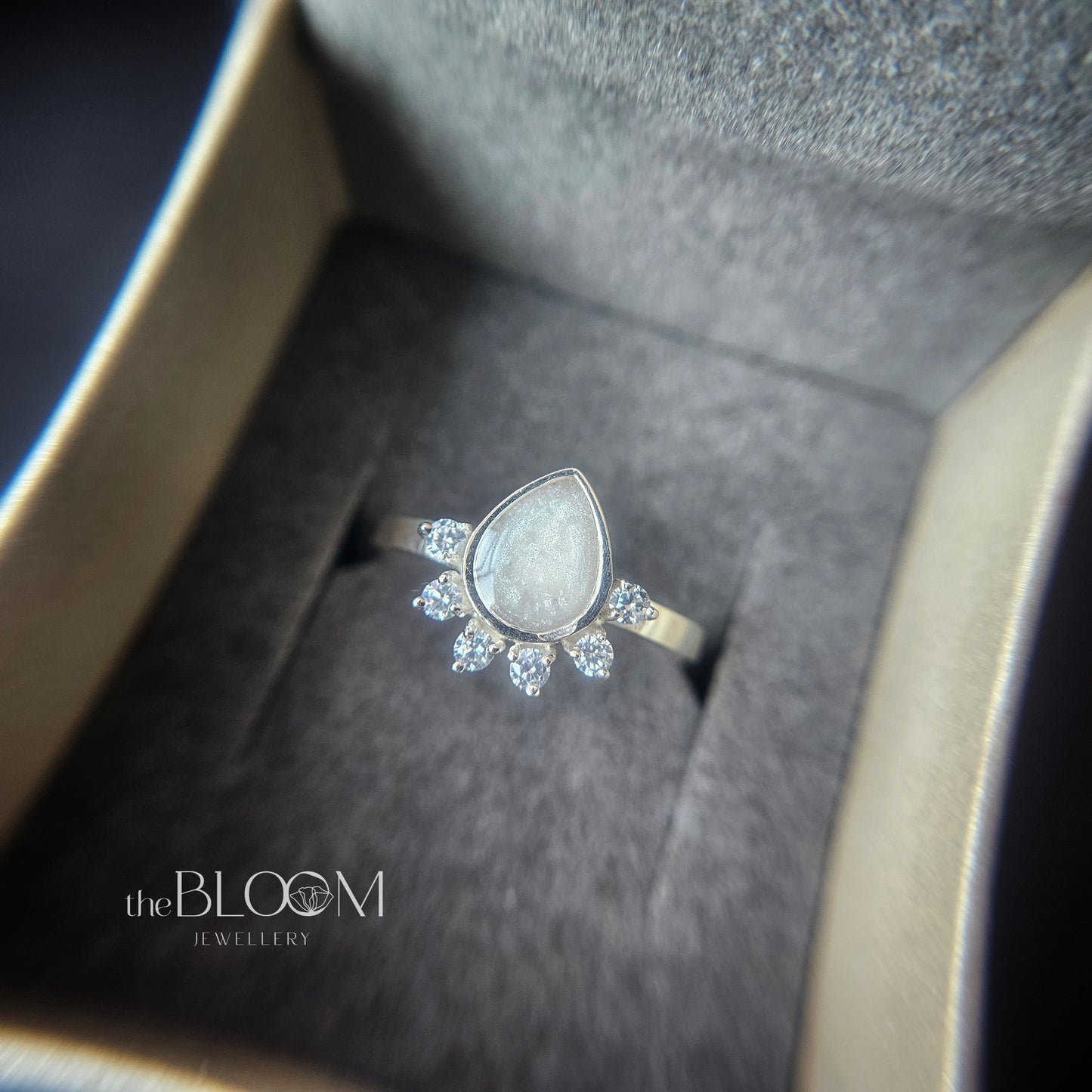 ring with cremation ashes