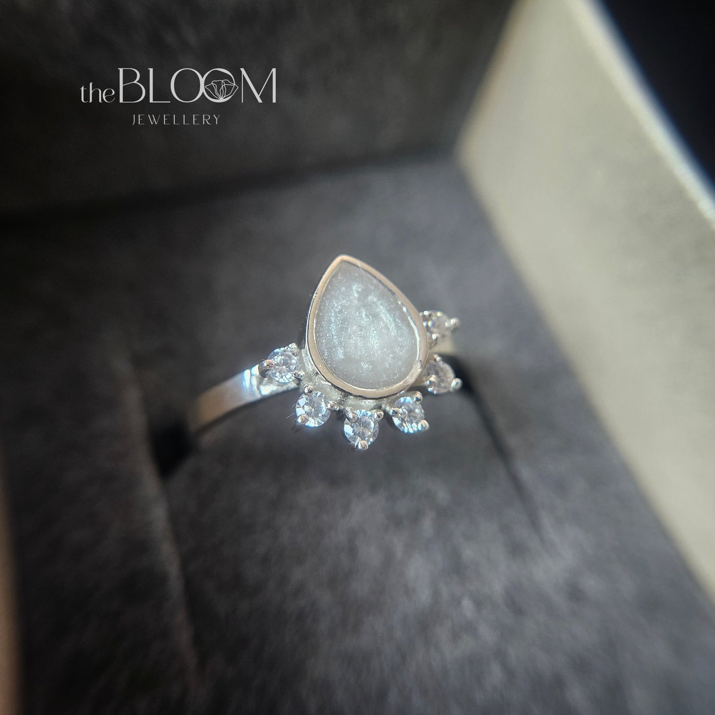 ring with cremation ashes