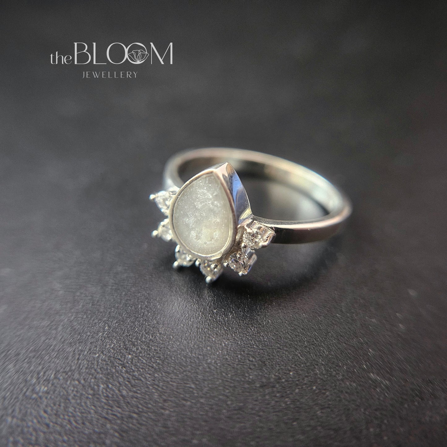 ring with cremation ashes