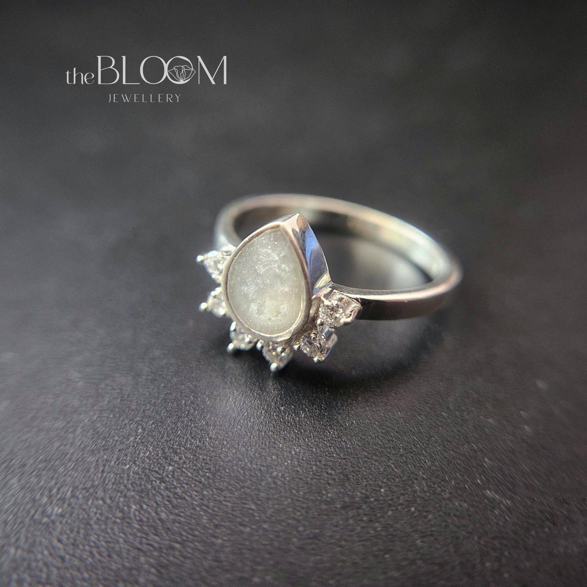 ring with cremation ashes