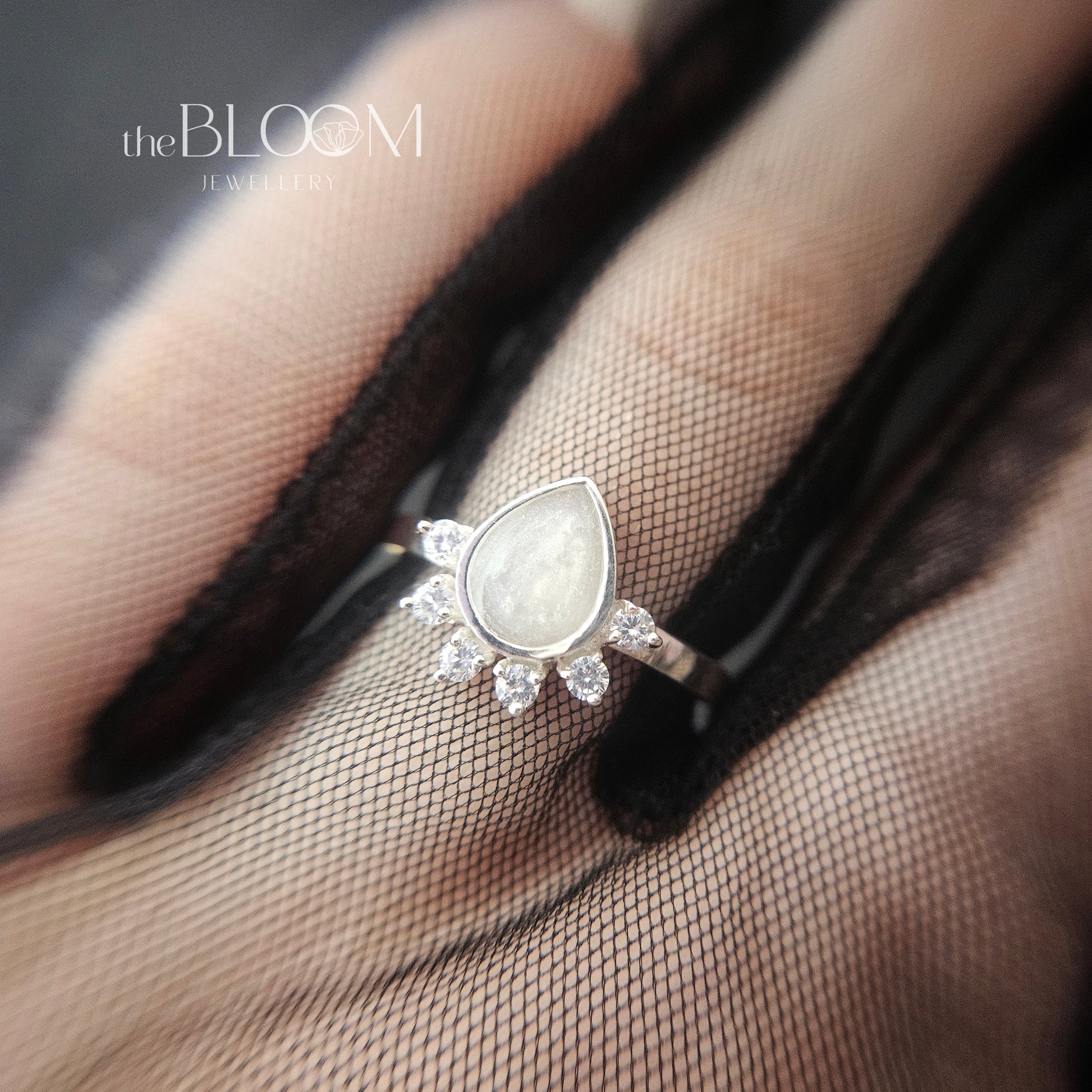 ring with cremation ashes