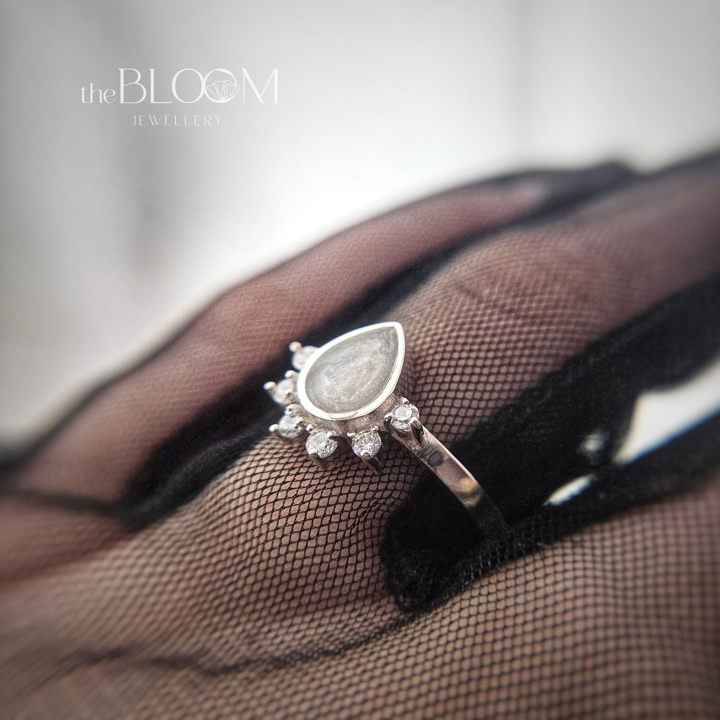 ring with cremation ashes