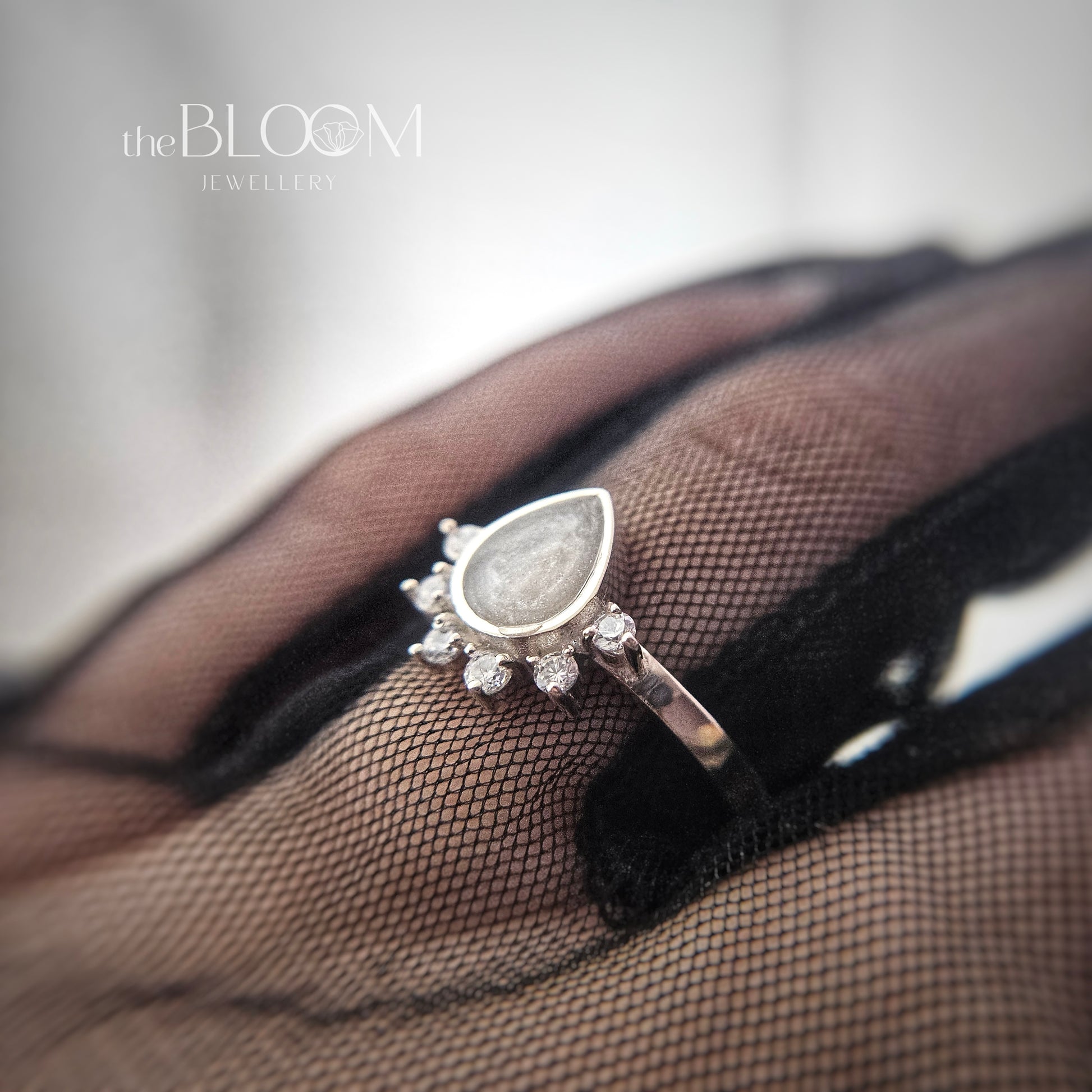 ring with cremation ashes