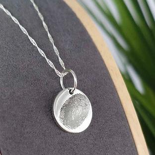 engraving jewellery