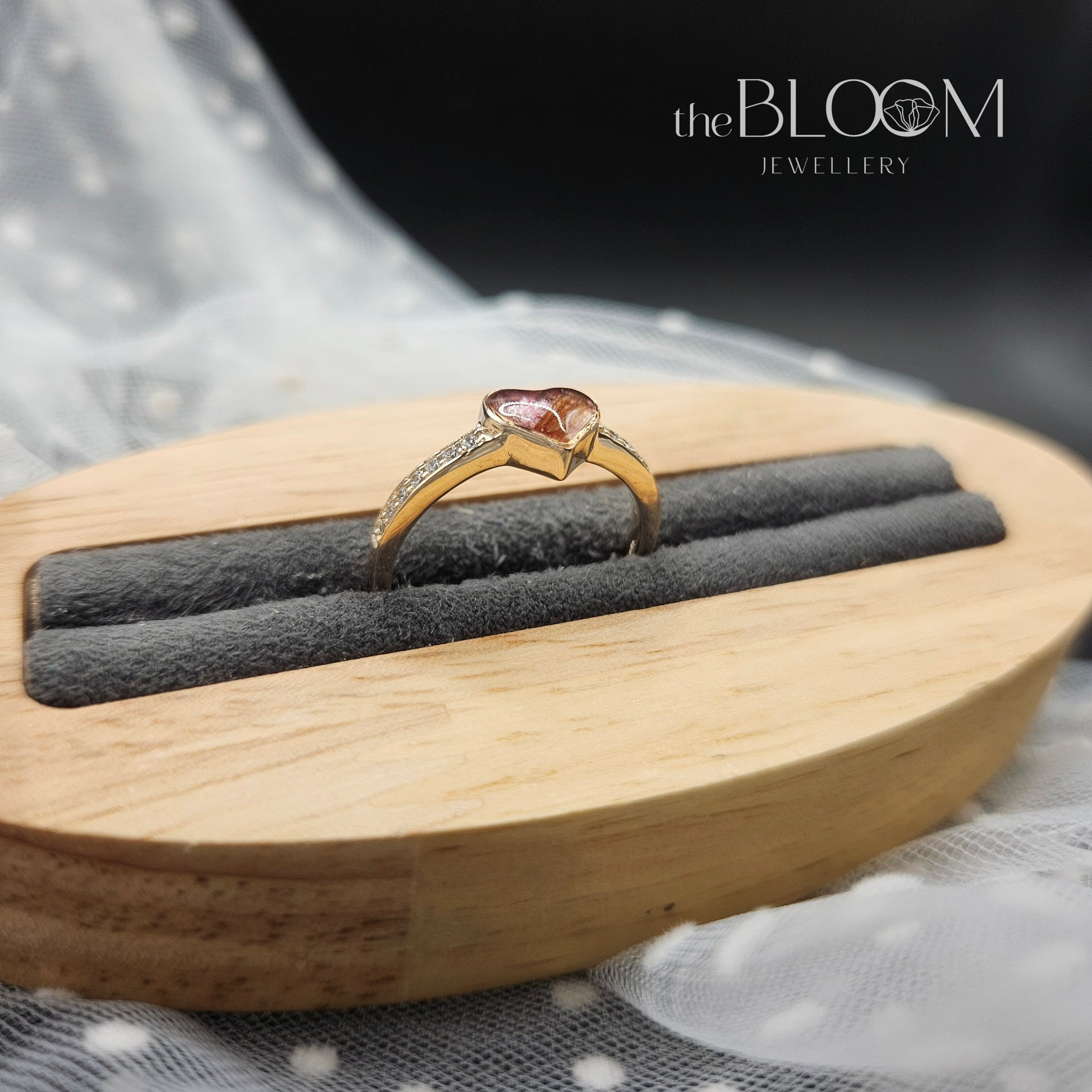 gold ring with keepsake stone with hair