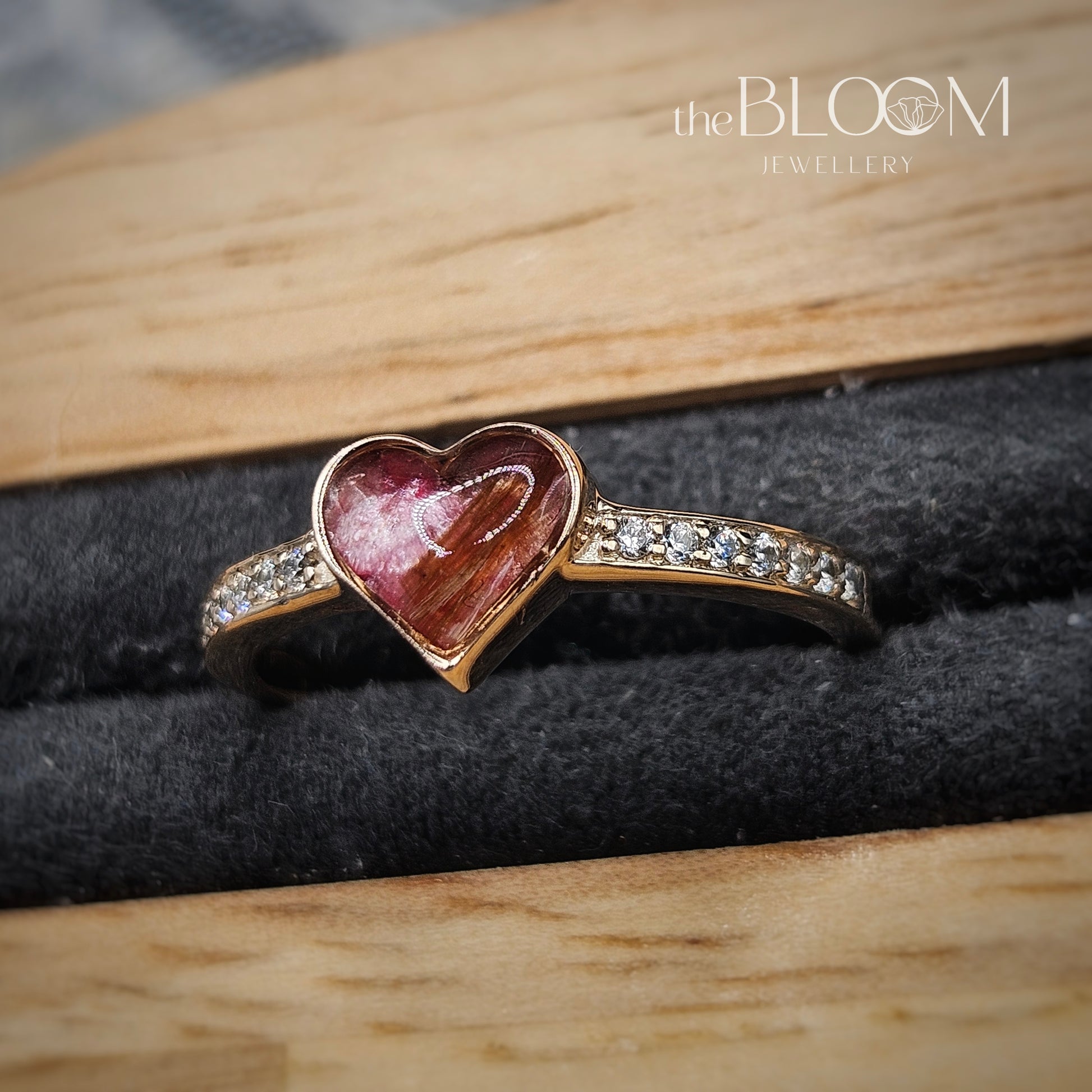 gold ring with keepsake stone with hair