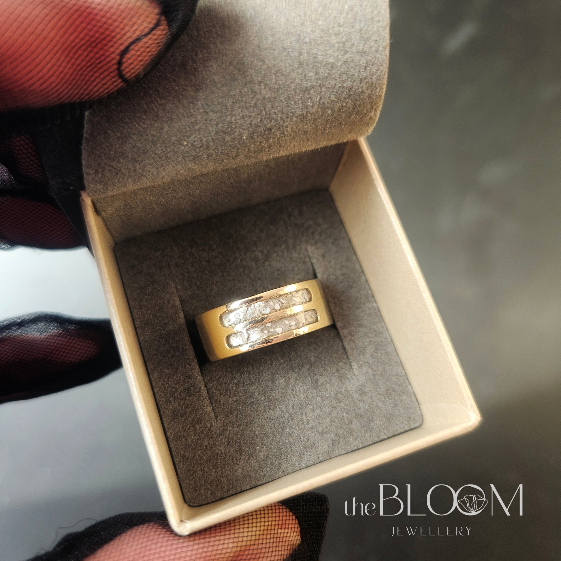 men's memorial ashes ring band