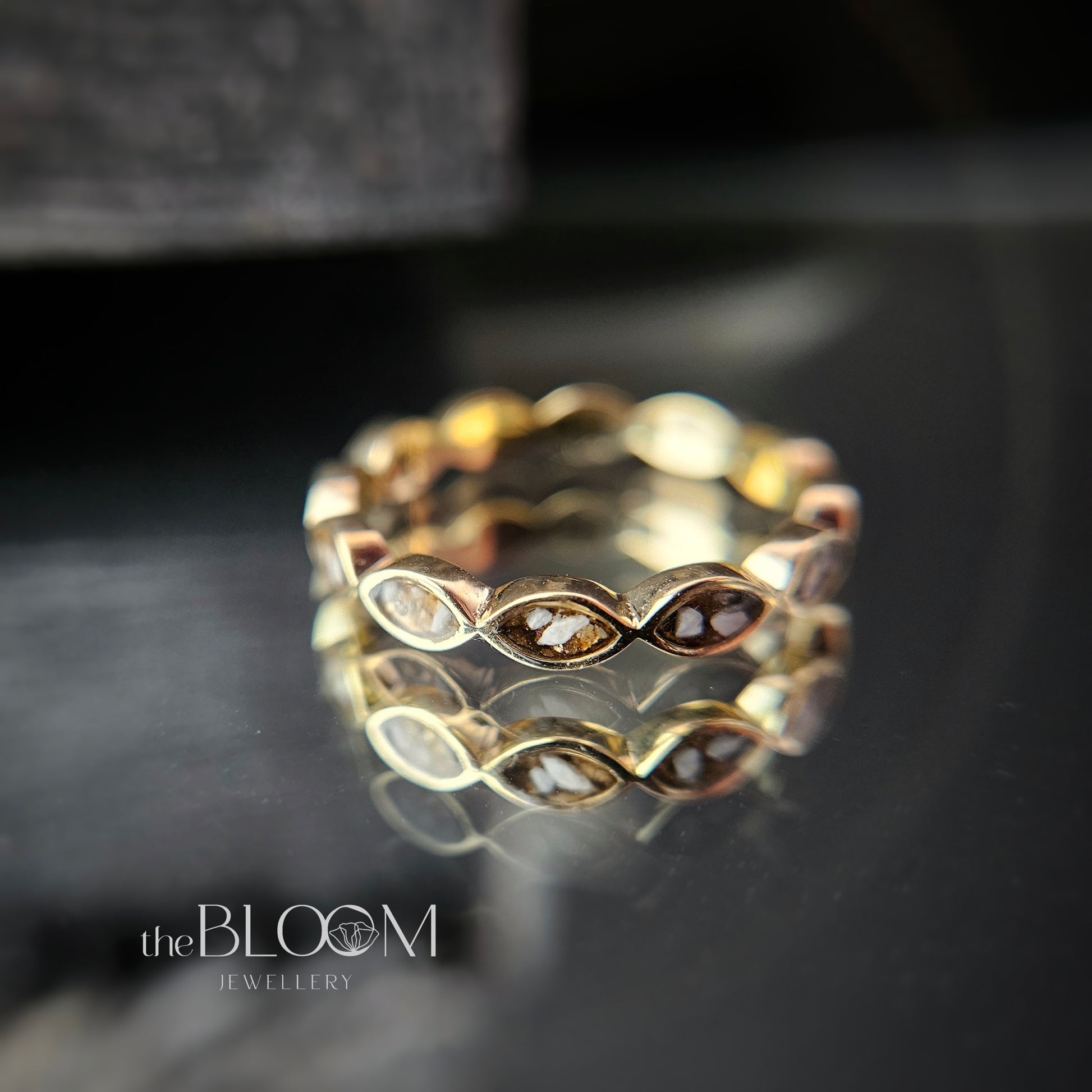 gold memorial ring for ashes