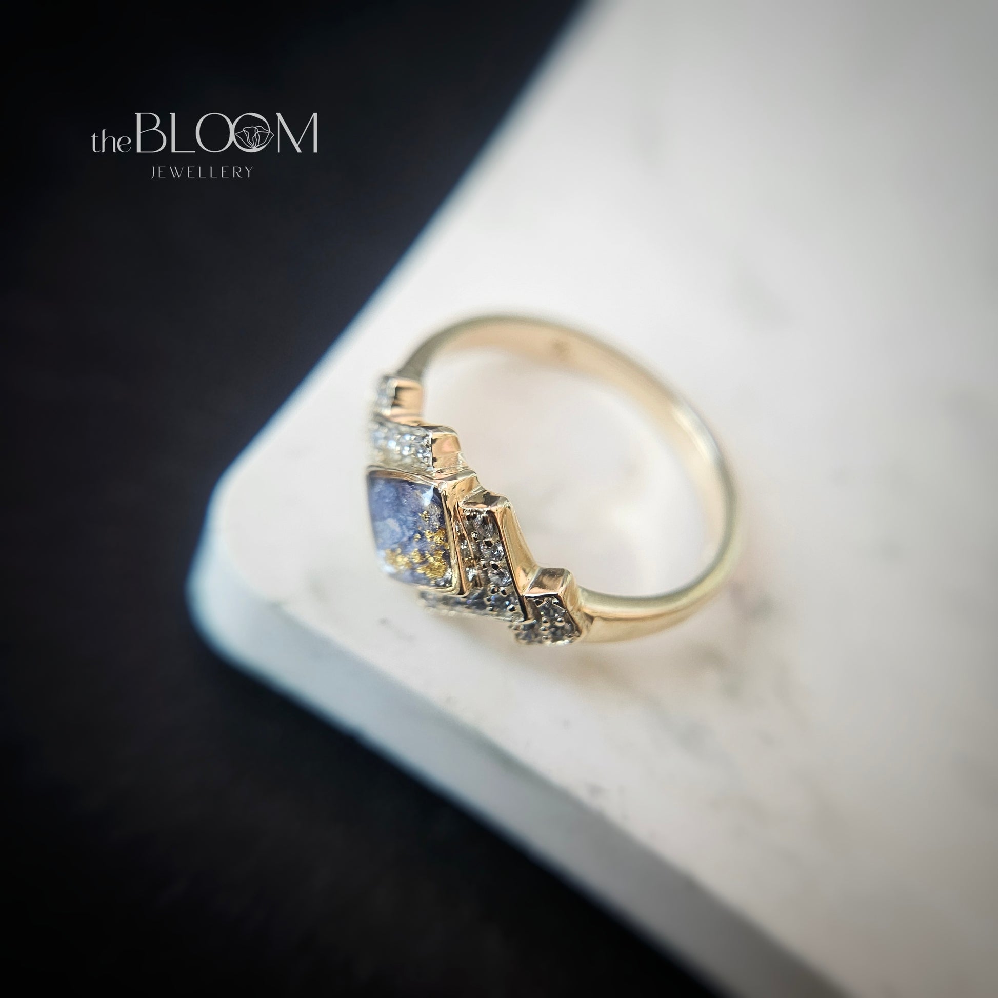 memorial gold ring with cremation ashes