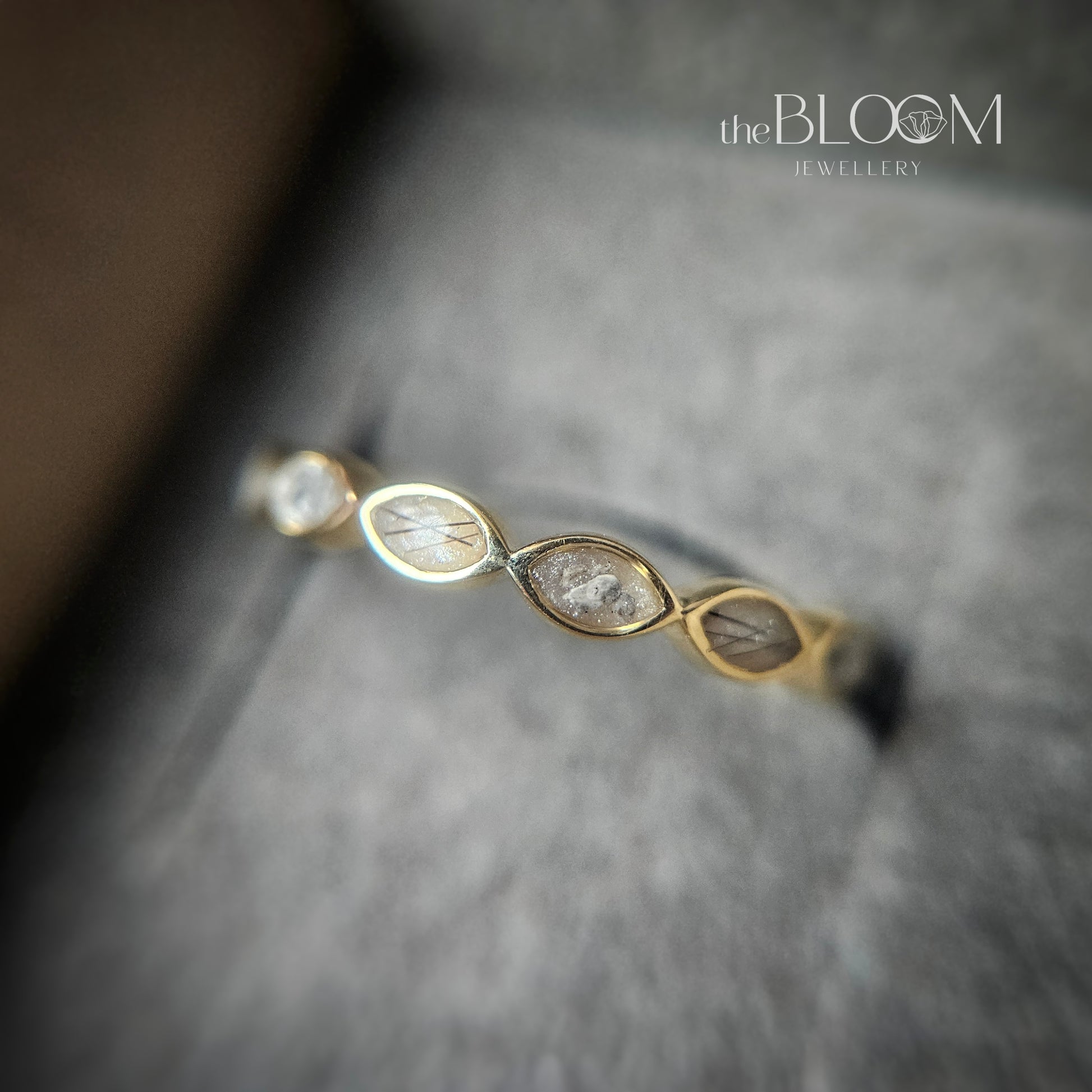 gold ring with dog ashes