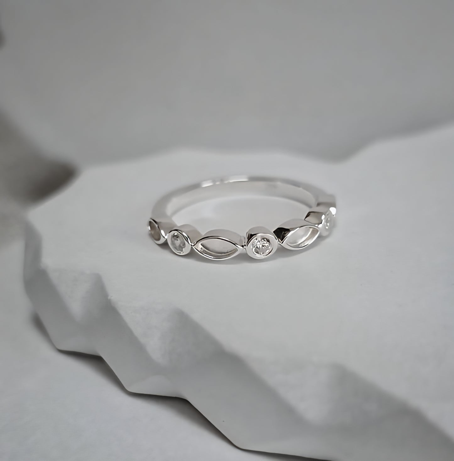 Willow Marquise Band