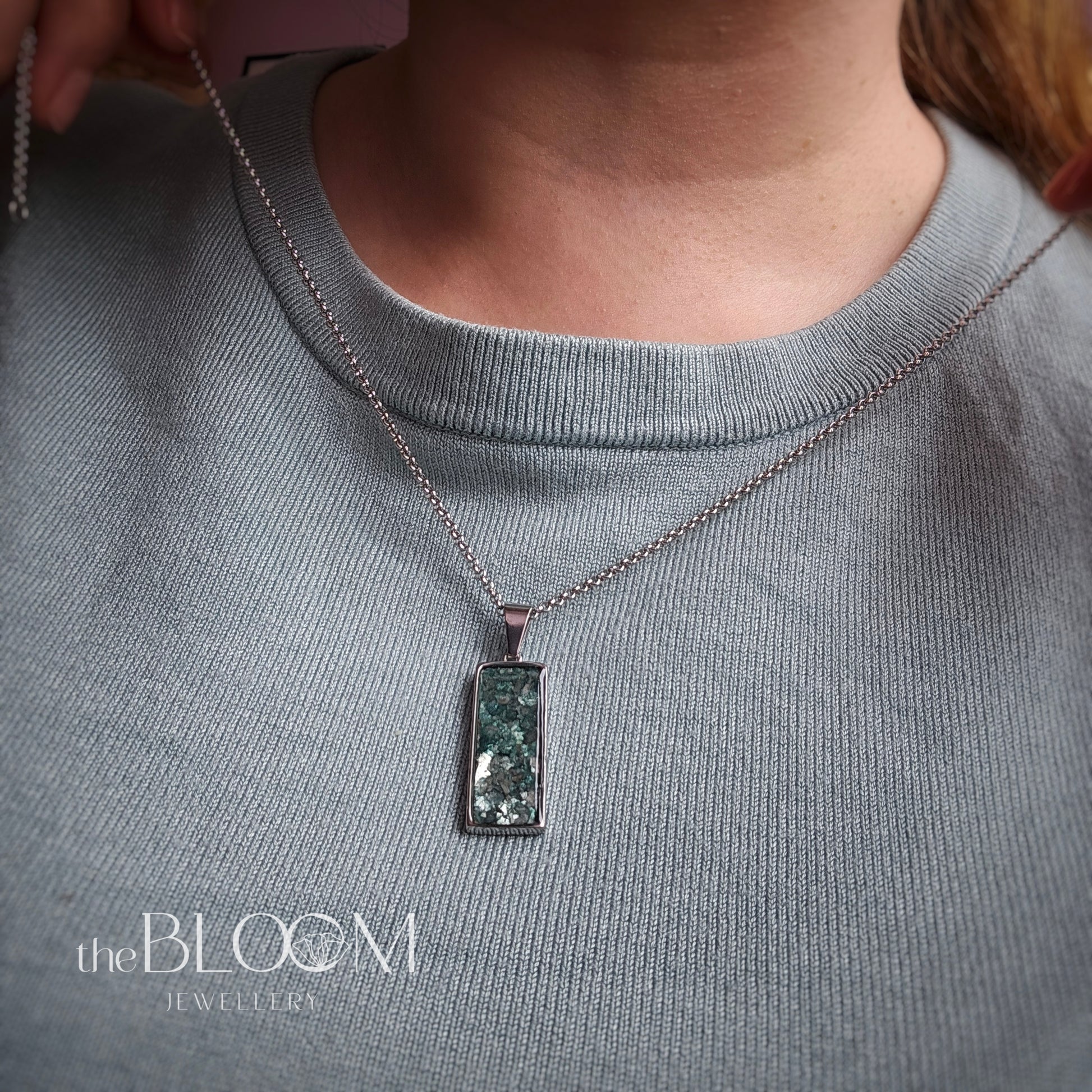 unisex keepsake necklace