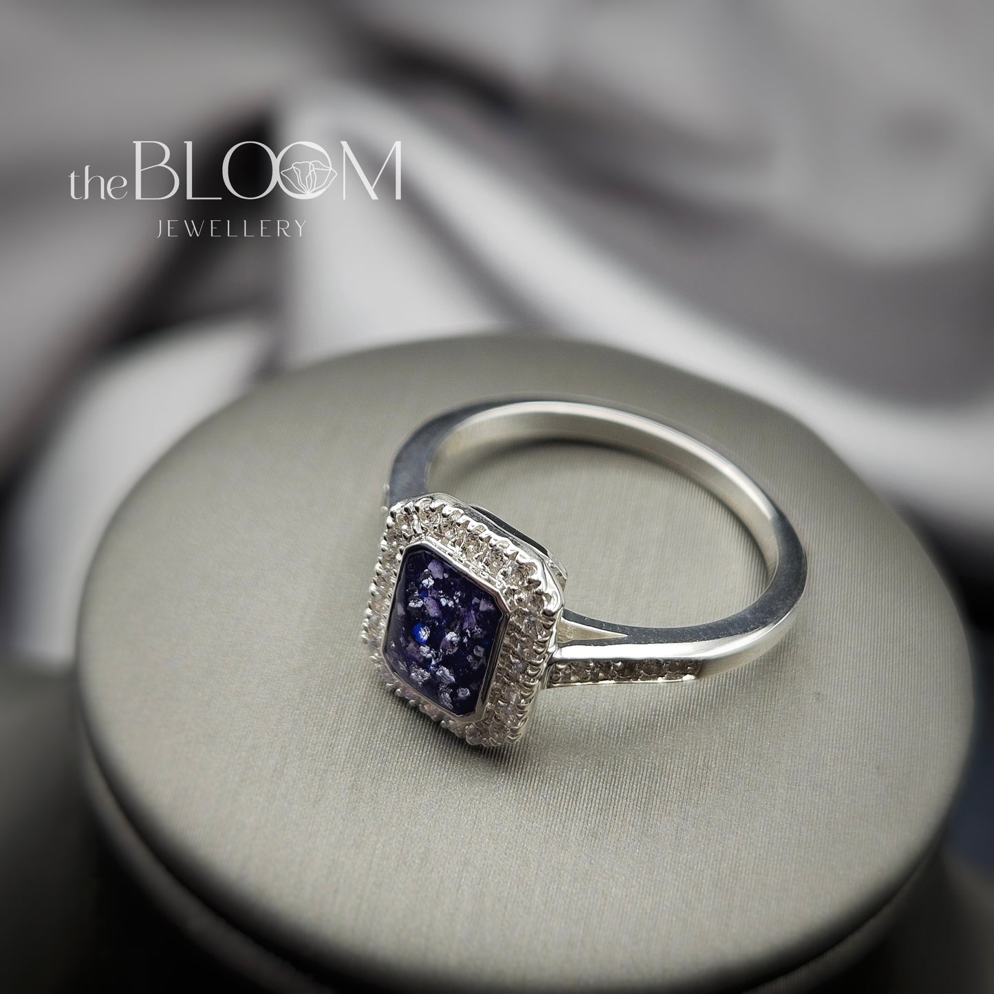 ring to hold husband ashes