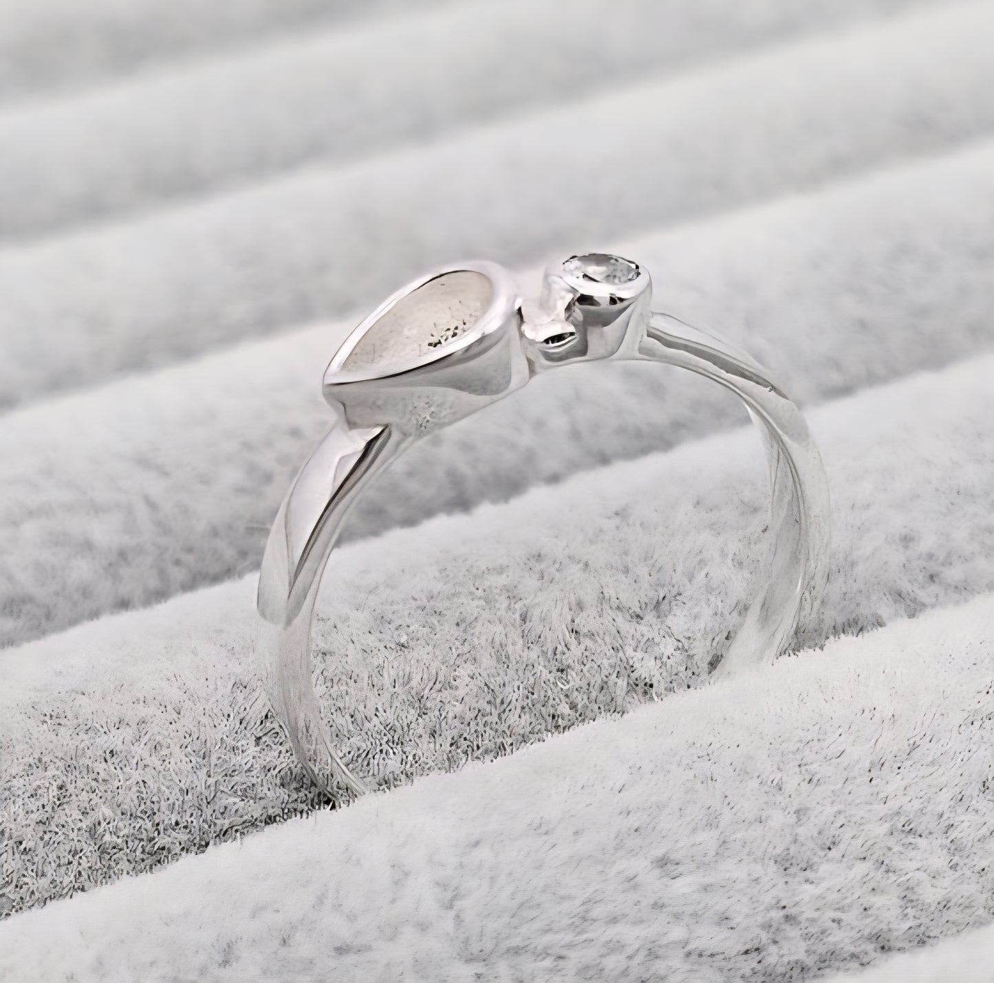 Teardrop Single Gem Ring