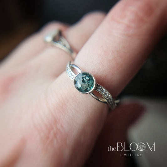 keepsake ring with ashes