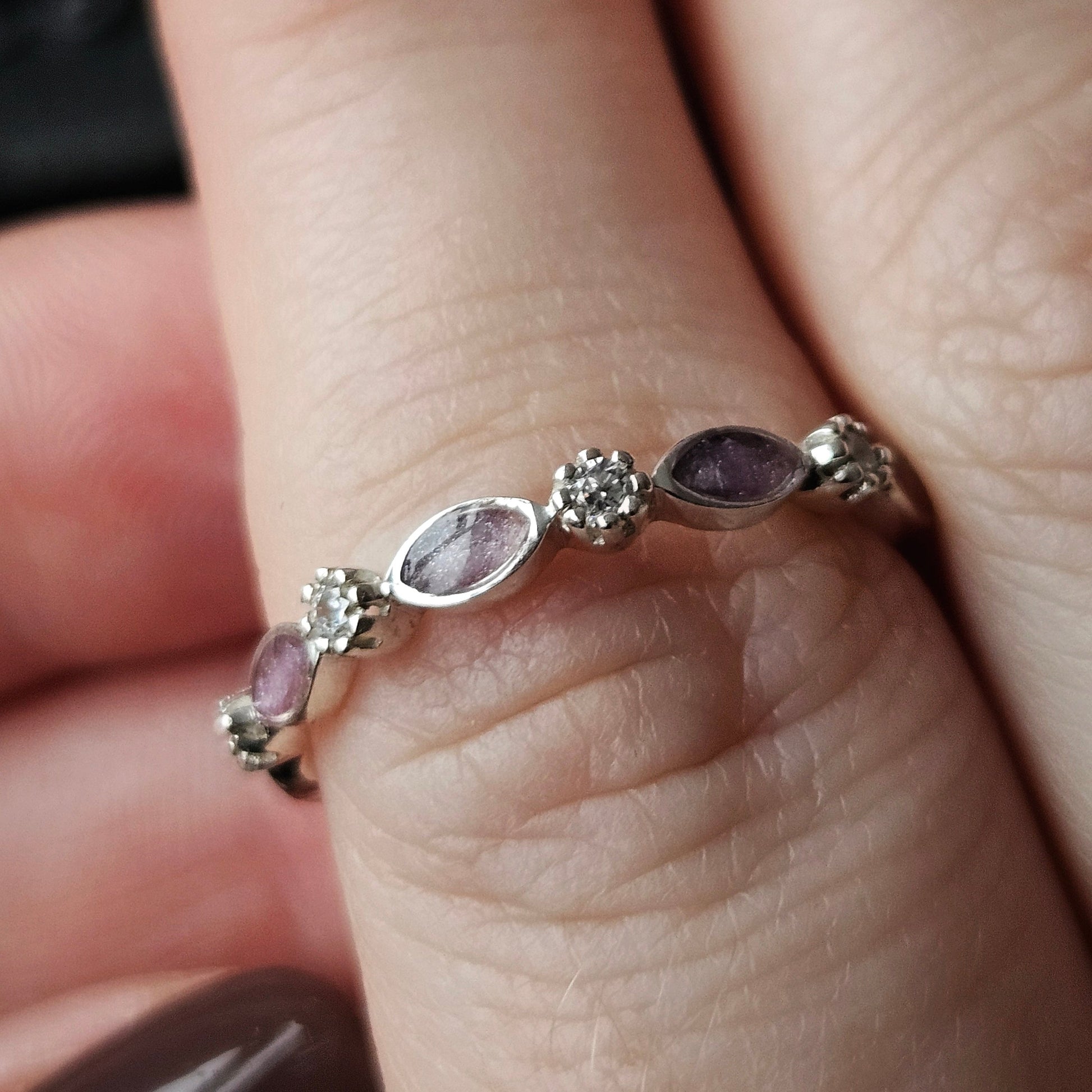 cremation ashes ring