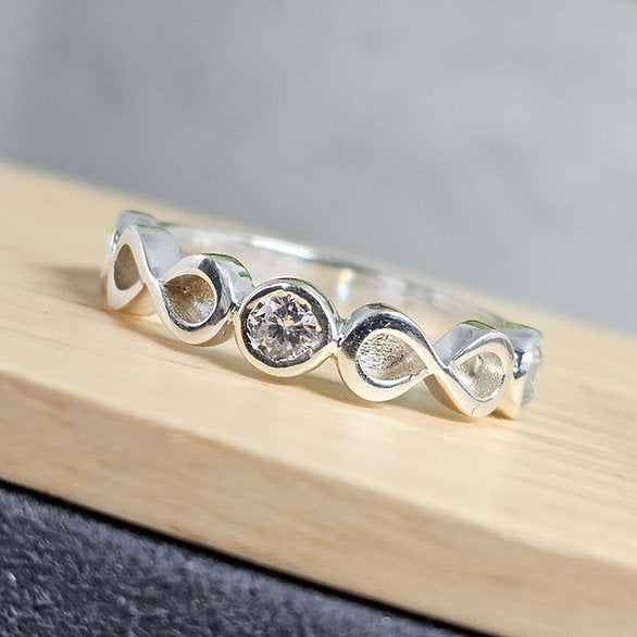 white gold memorial ring 